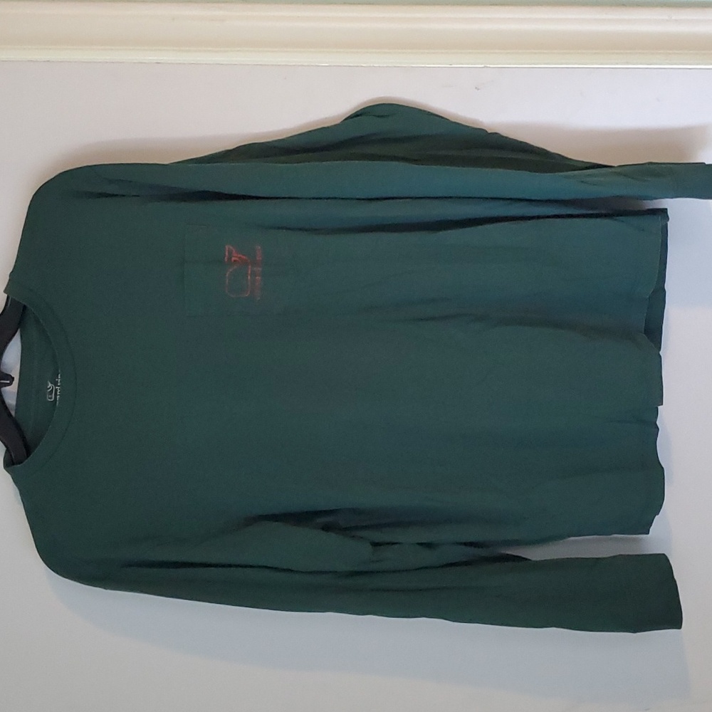 Vinyard Vines long sleeve t-shirt size M